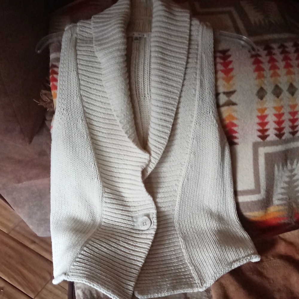 Cabi- Knit Sweater/Vest Size M
